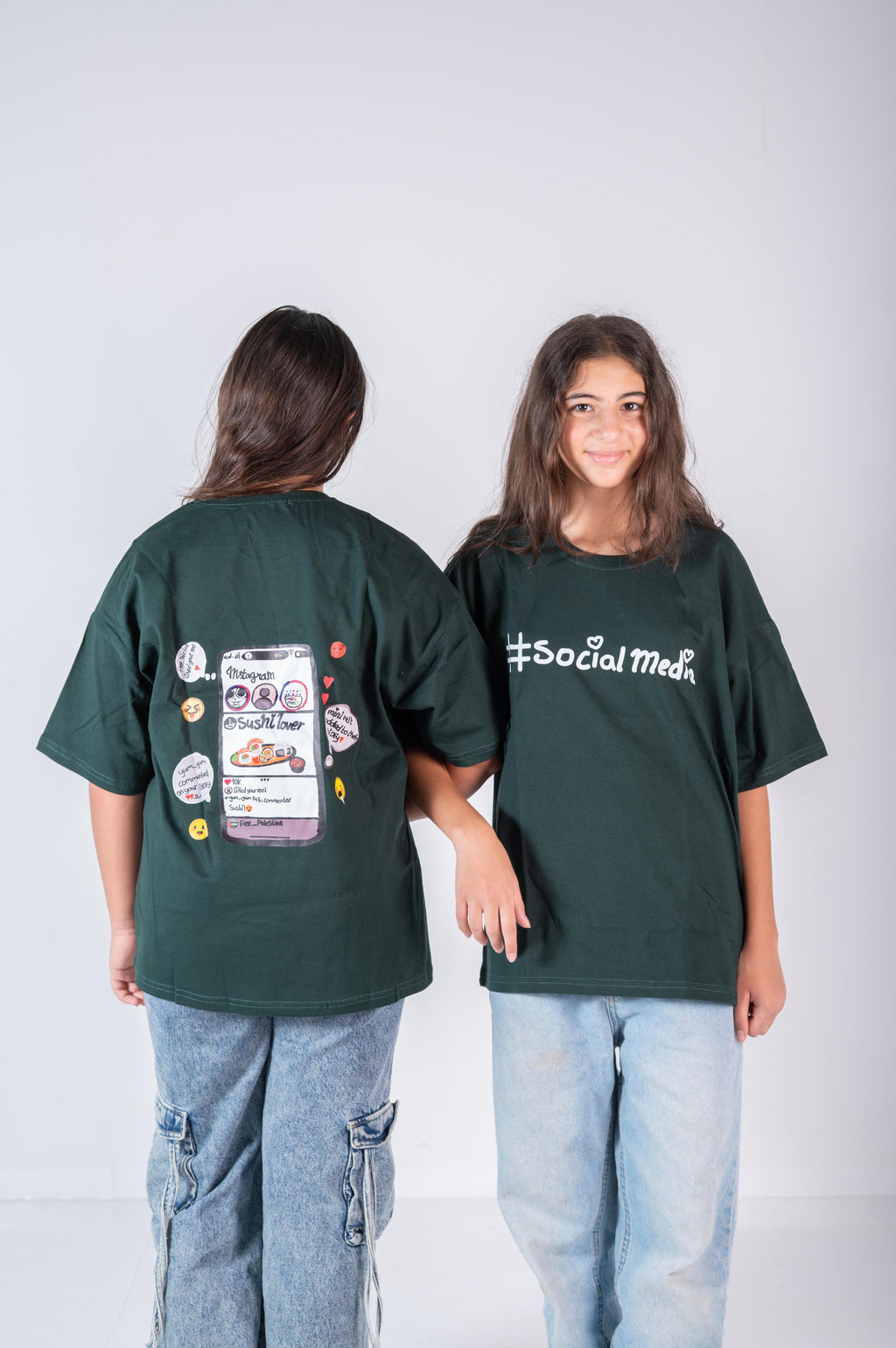 Social Media T-shirt In Olive Green