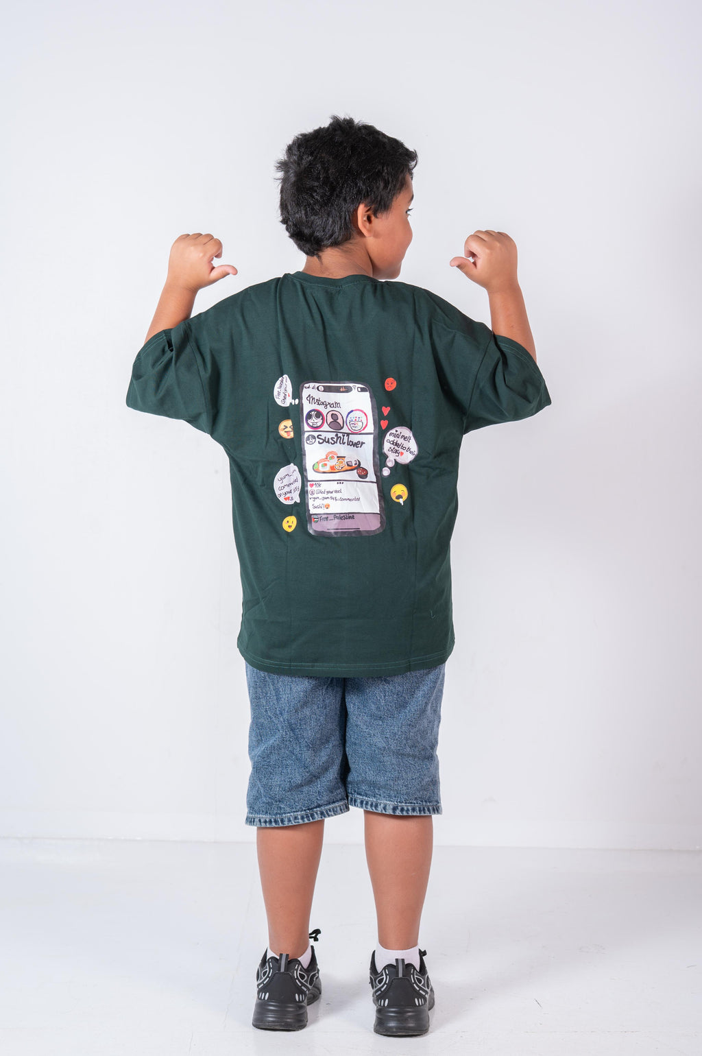 Social Media T-shirt In Olive Green